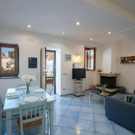 La Casa Accanto Hébergement de vacances *