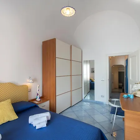 La Casa Accanto
